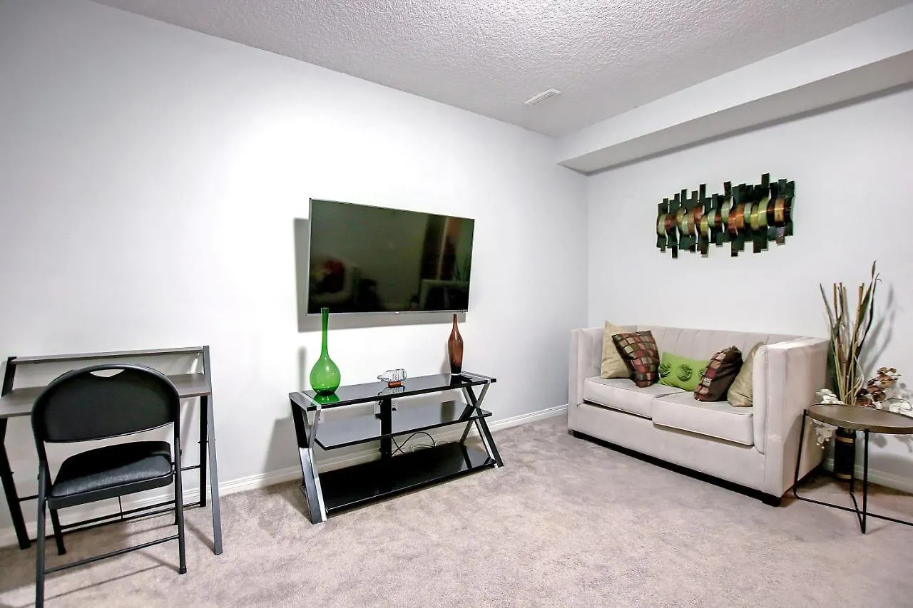 Apartment Comfortable & Spacious Basement Suite With Workstation In Panorama Calgary Canada